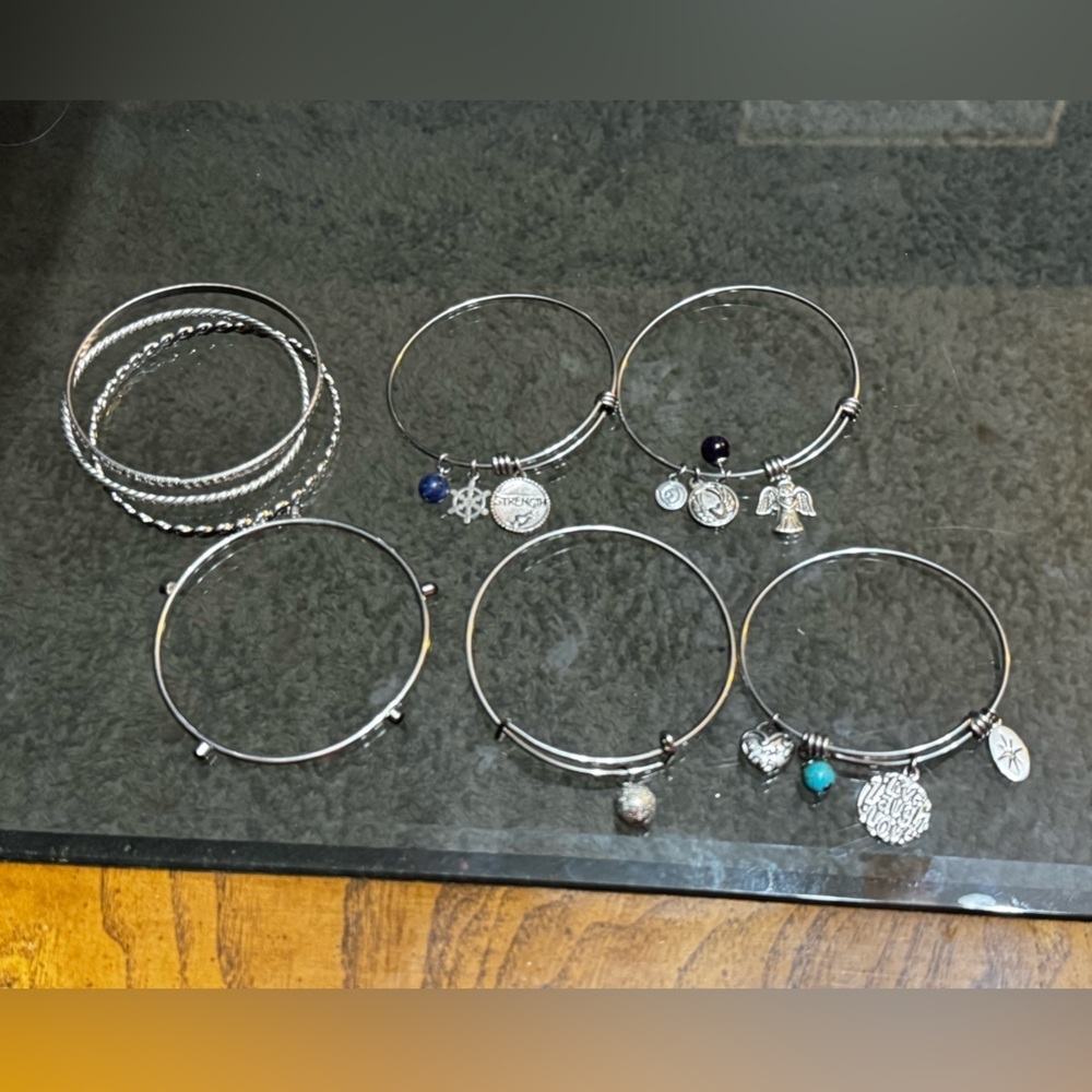 Multiple Silver Bangles Bundle - Picture 5 of 6